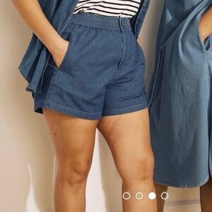 Universal Standard Capri Chambray Shorts Vanity Size Med Plus Size 18-20 NEW NWT